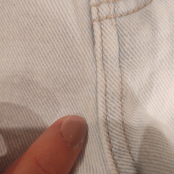 Pacsun Mid-Rise Distressed Denim Shorts - Picture 7 of 9